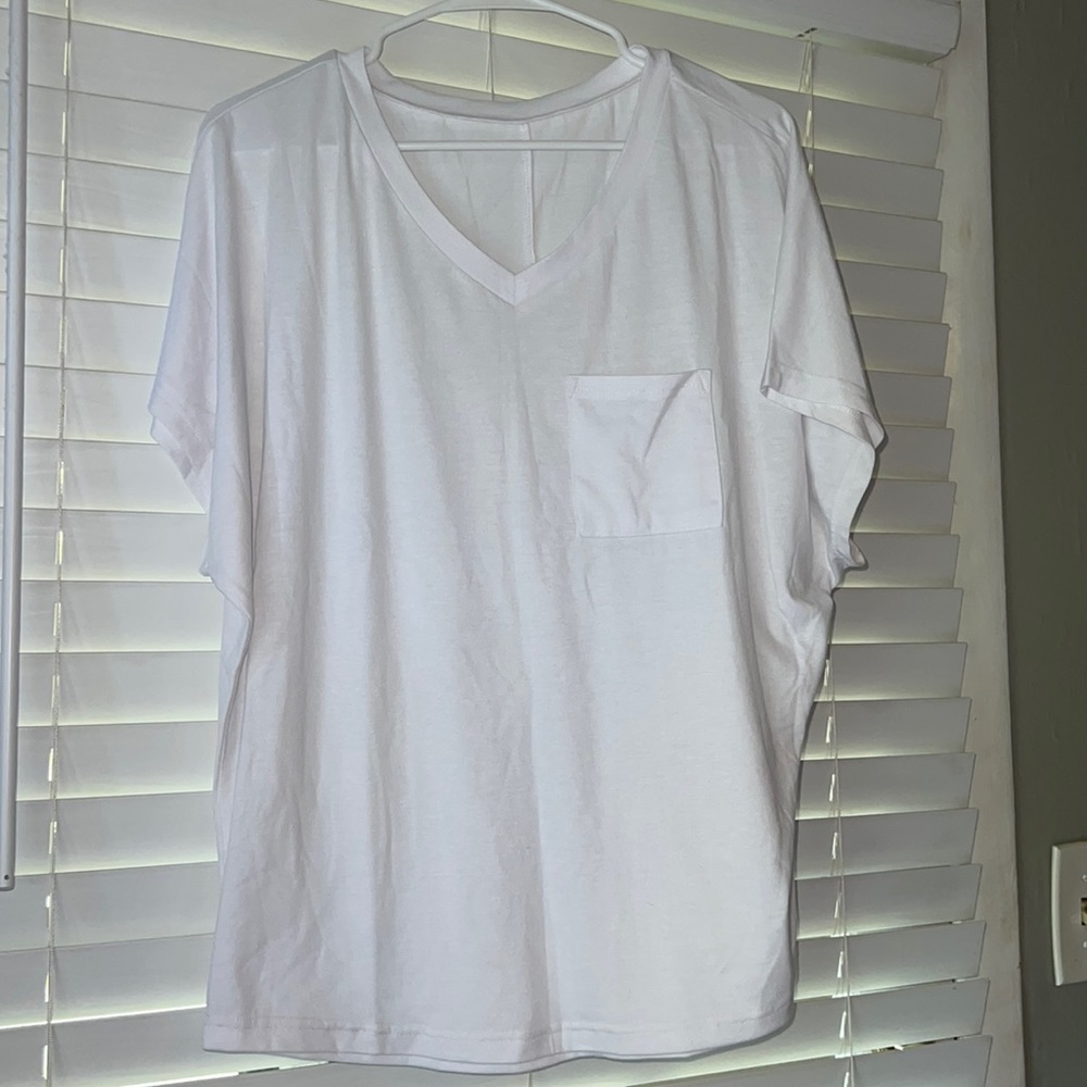 Oversized white VNeck